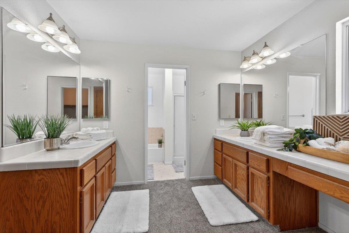 294 New Ct, Oakdale, CA 95361
