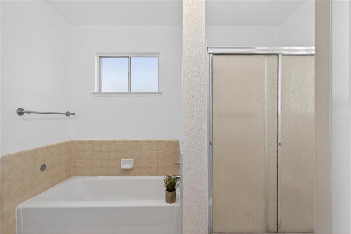 294 New Ct, Oakdale, CA 95361