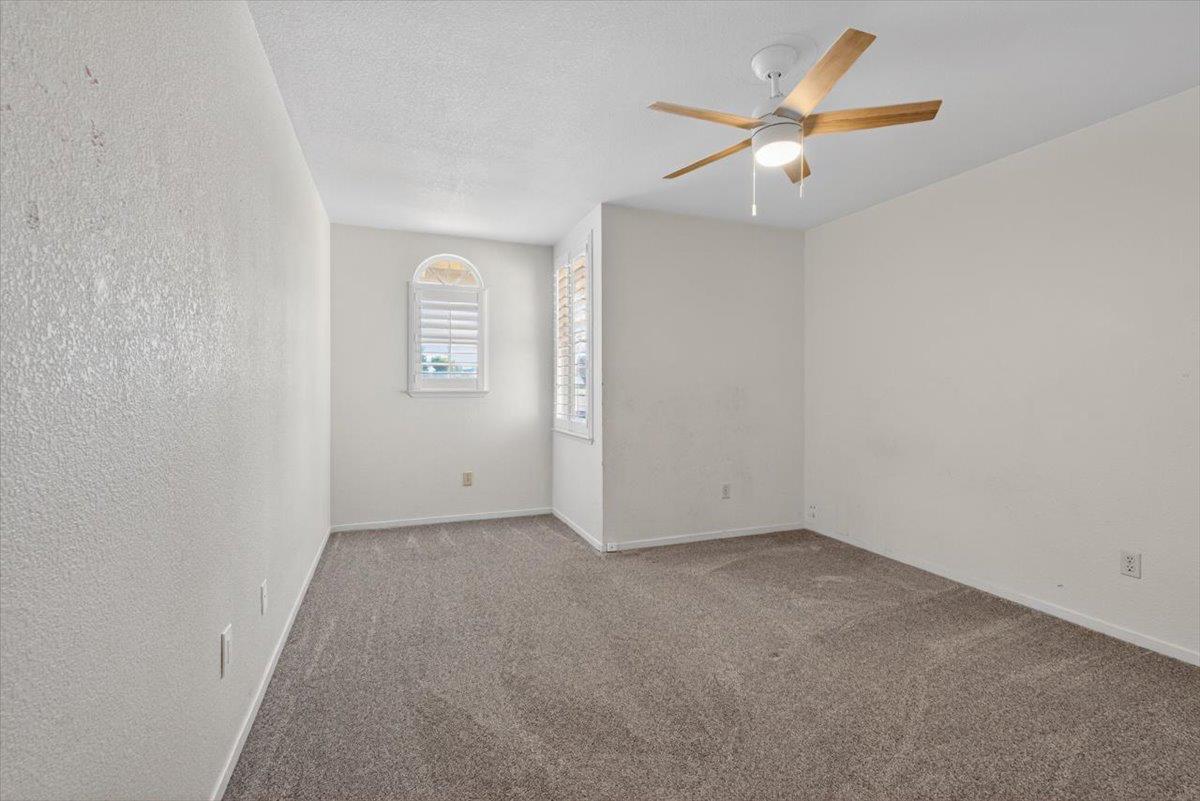 294 New Ct, Oakdale, CA 95361