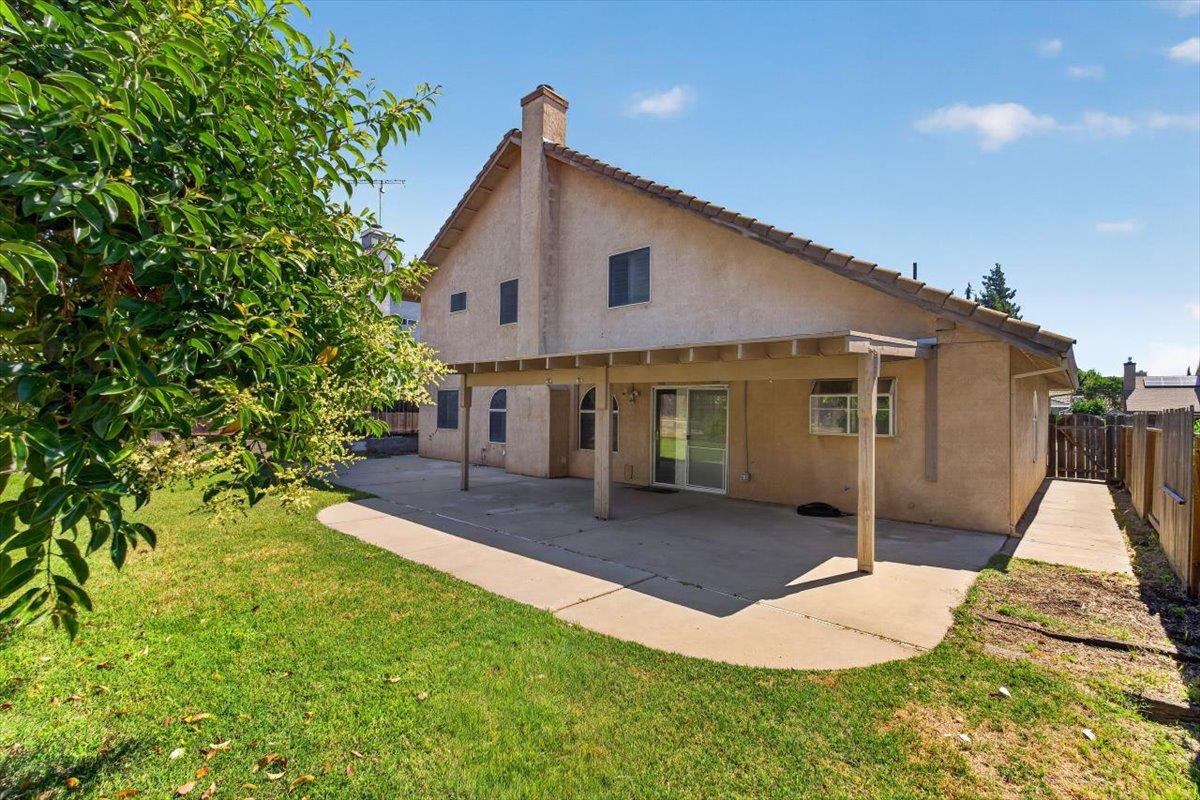 294 New Ct, Oakdale, CA 95361