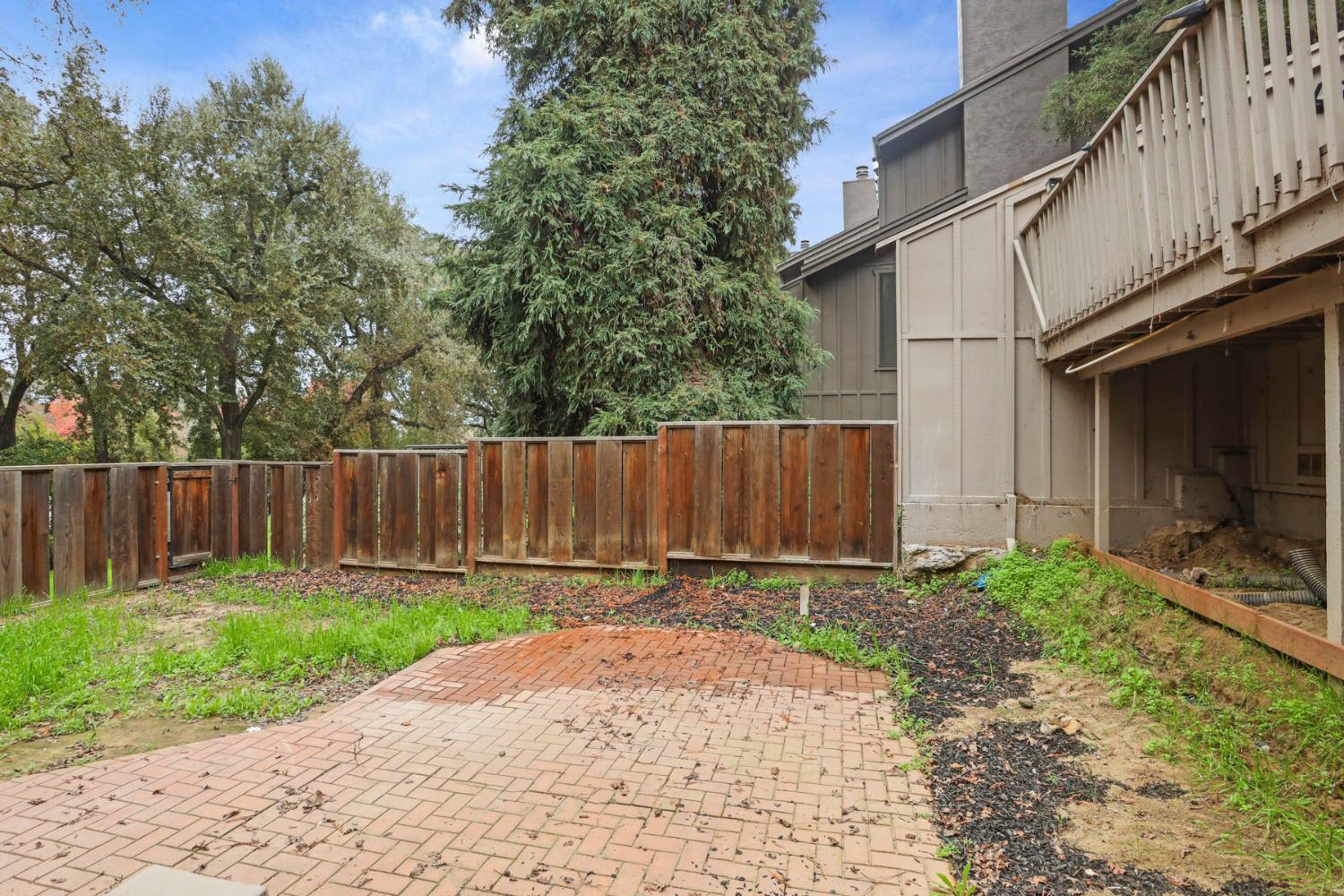 1917 Edgebrook Dr #D, Modesto, CA 95354