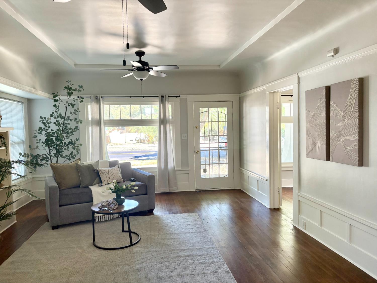 422 Sycamore Ave, Modesto, CA 95354