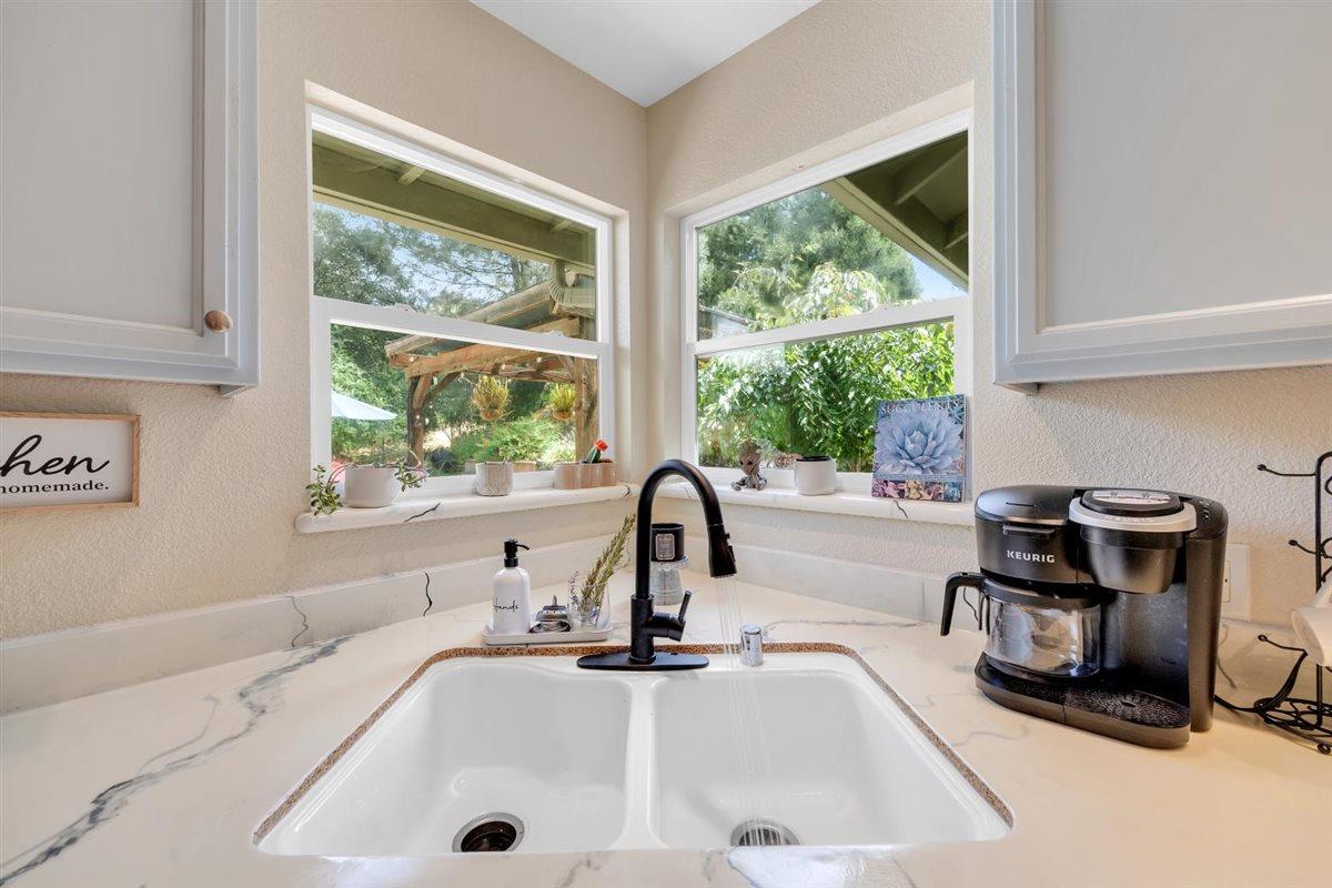 2441 Quail Hill Rd, Copperopolis, CA 95228