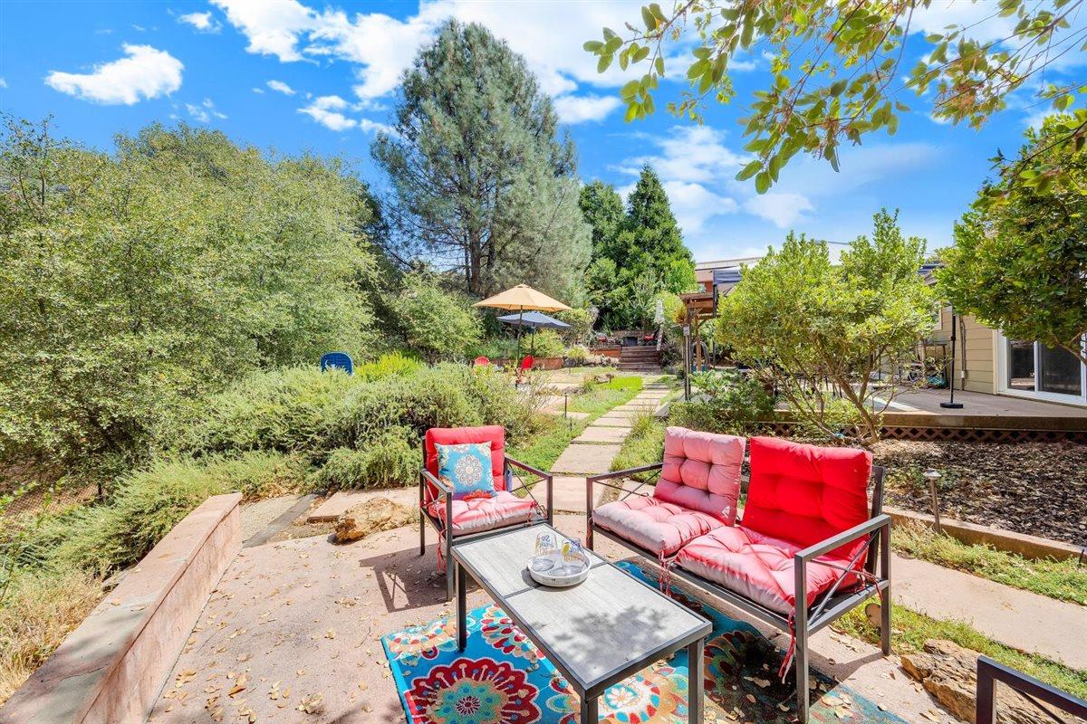 2441 Quail Hill Rd, Copperopolis, CA 95228