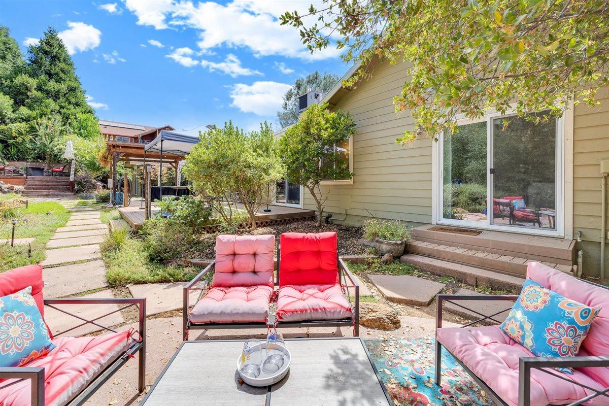 2441 Quail Hill Rd, Copperopolis, CA 95228