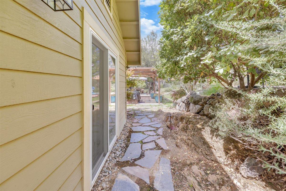 2441 Quail Hill Rd, Copperopolis, CA 95228