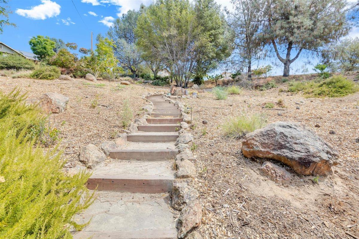 2441 Quail Hill Rd, Copperopolis, CA 95228