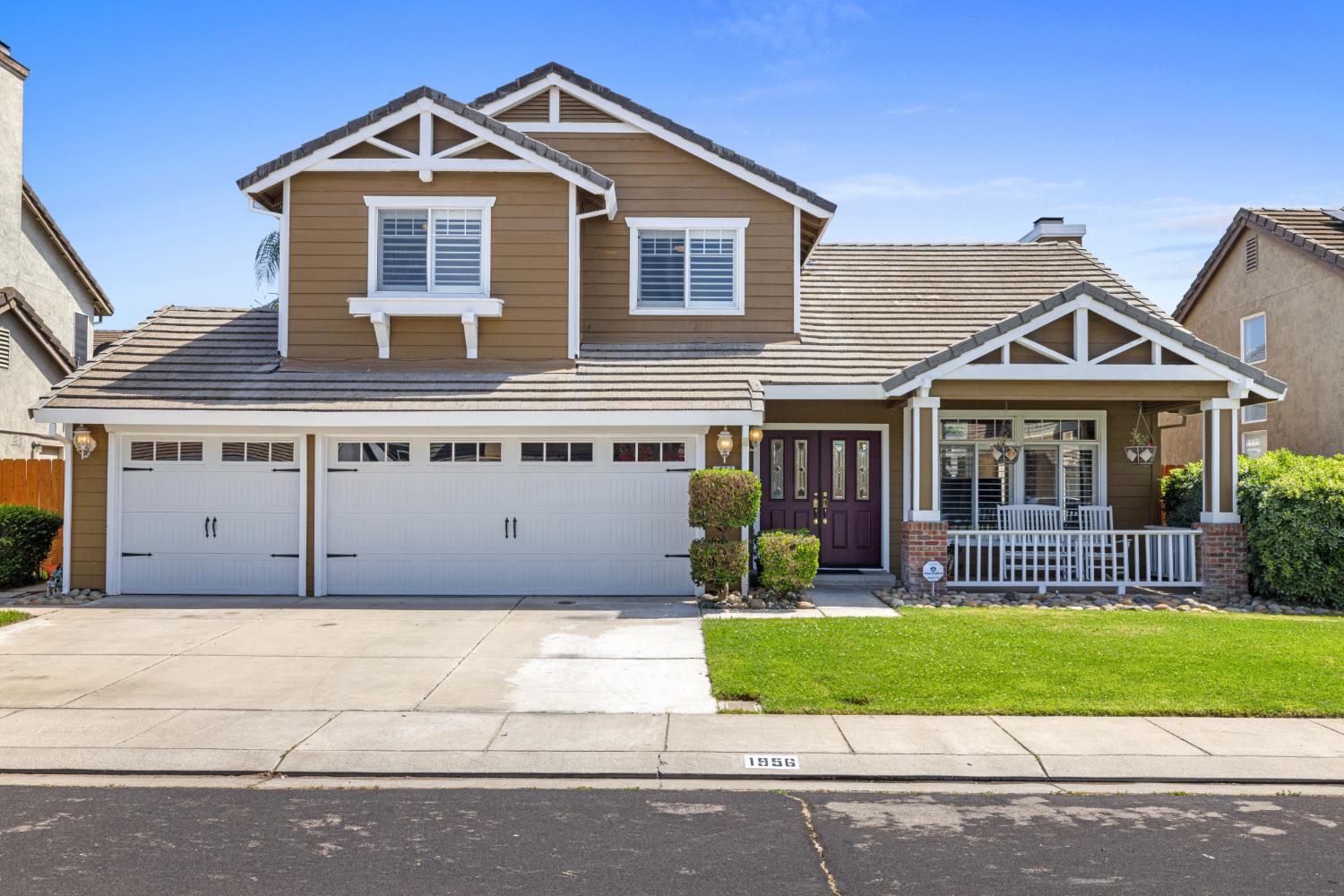 1956 Box Car Dr, Manteca, CA 95337