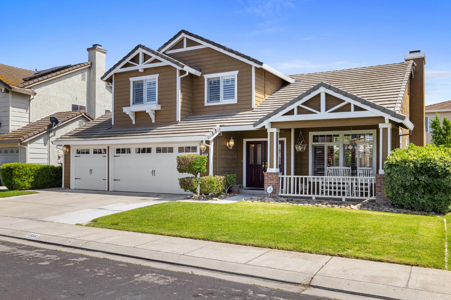 1956 Box Car Dr, Manteca, CA 95337