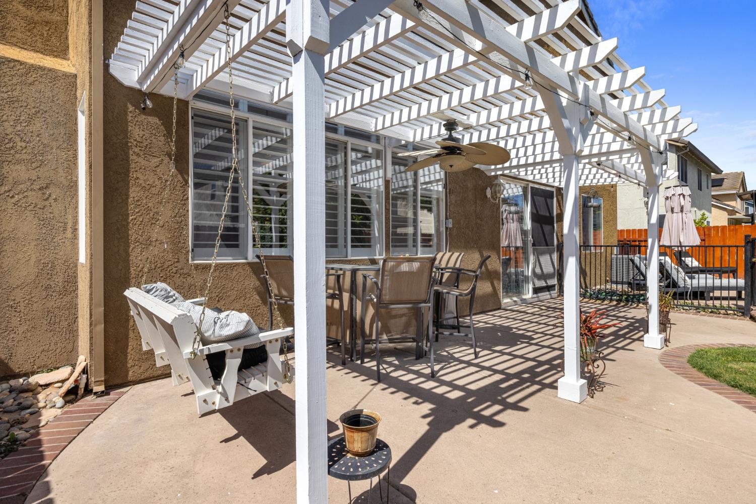 1956 Box Car Dr, Manteca, CA 95337