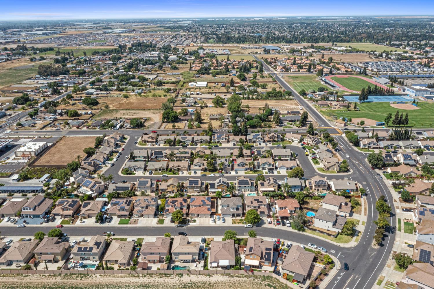 1956 Box Car Dr, Manteca, CA 95337
