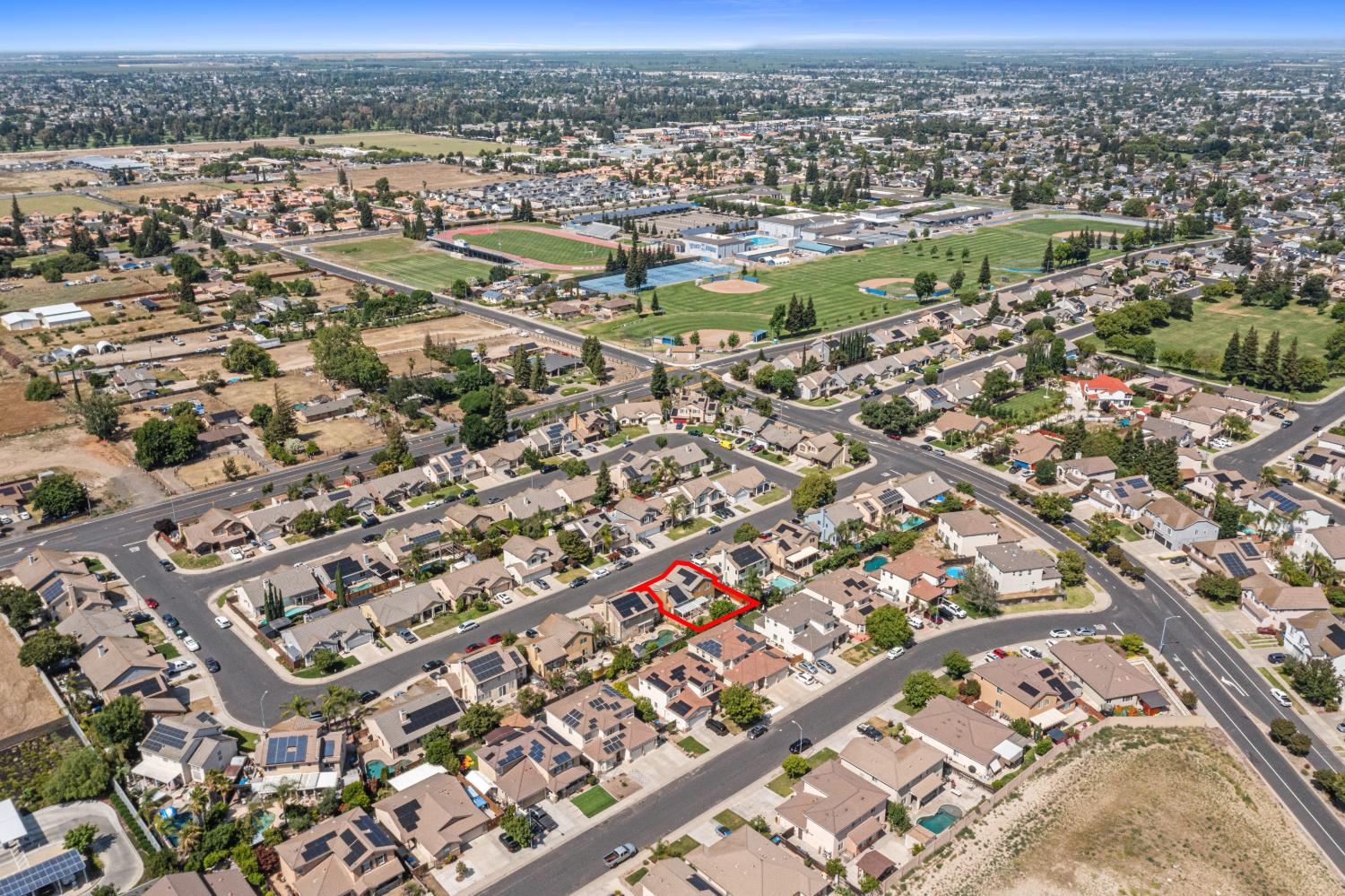 1956 Box Car Dr, Manteca, CA 95337