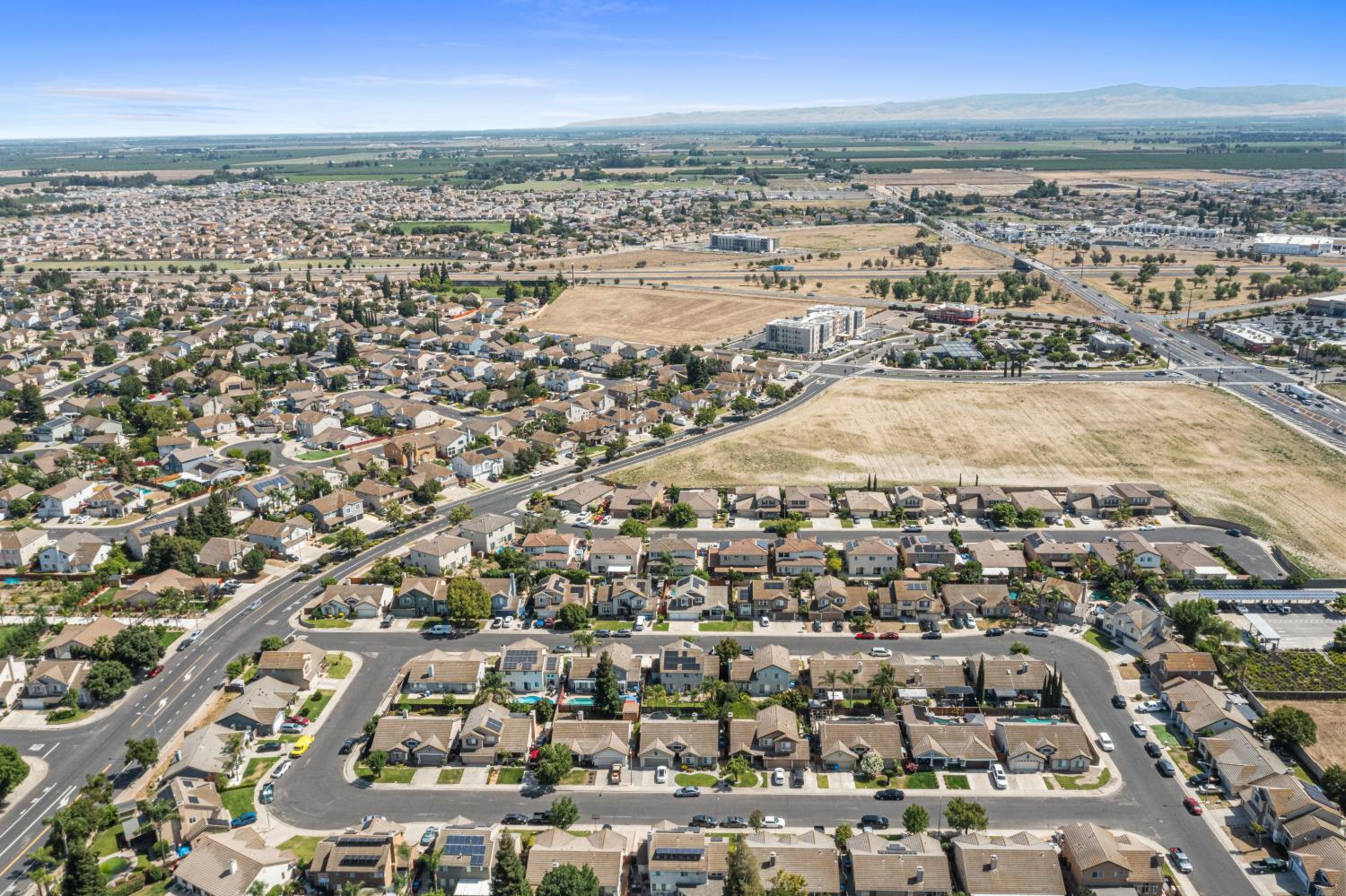 1956 Box Car Dr, Manteca, CA 95337