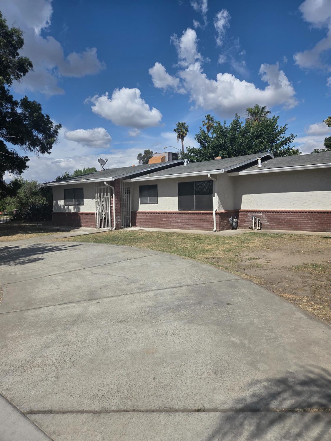 6986 California St, Winton, CA 95388