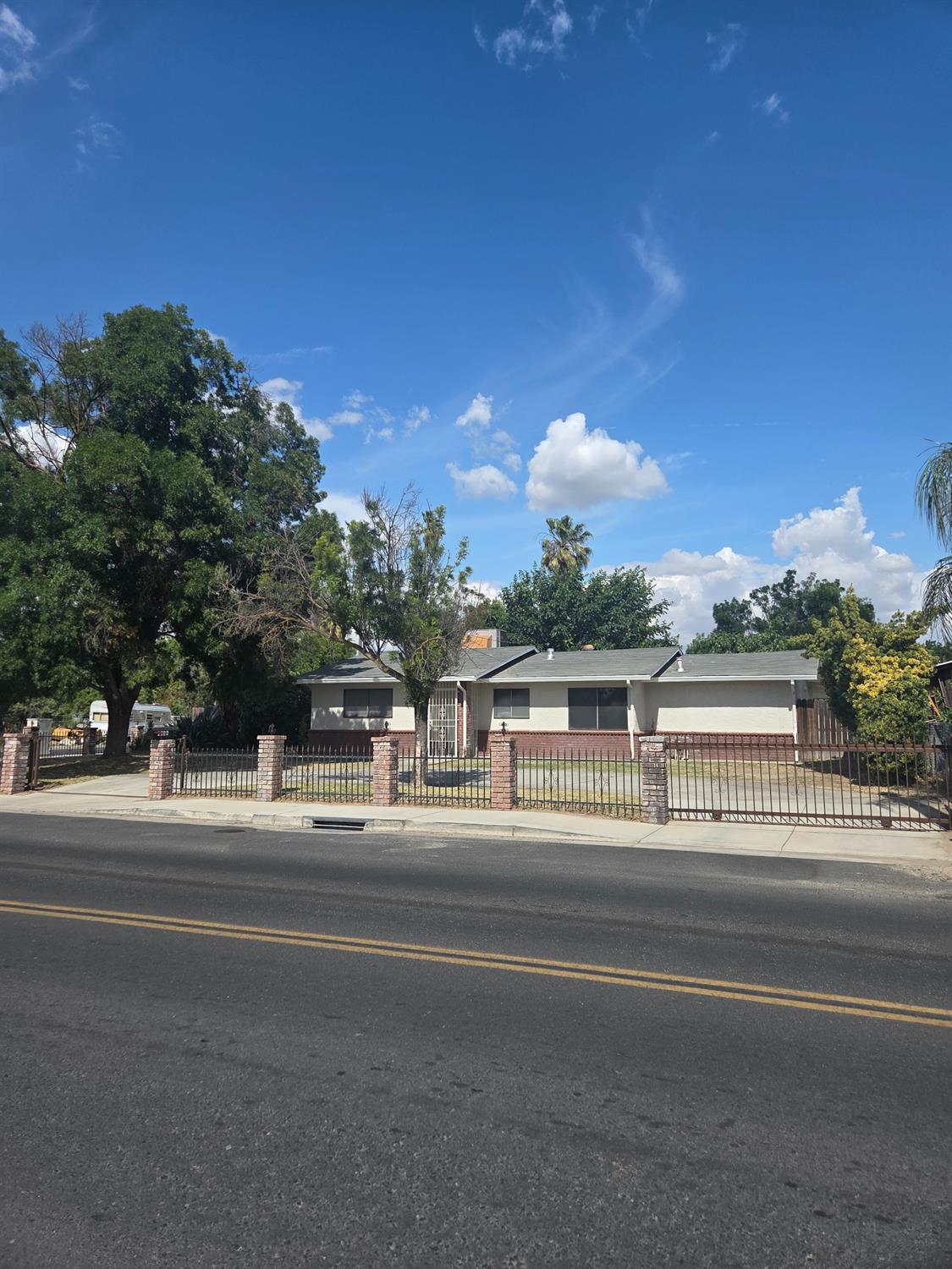 6986 California St, Winton, CA 95388