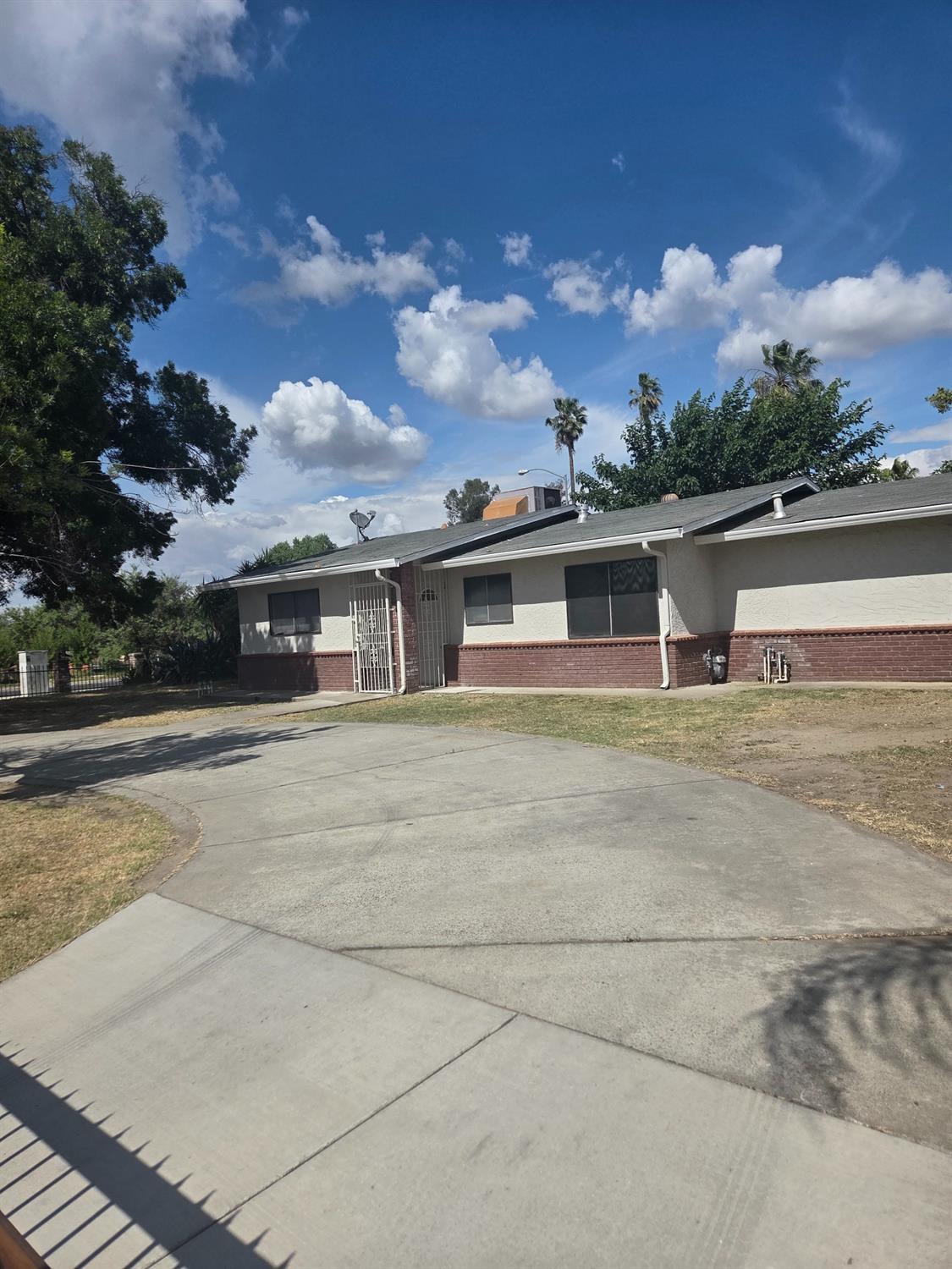 6986 California St, Winton, CA 95388