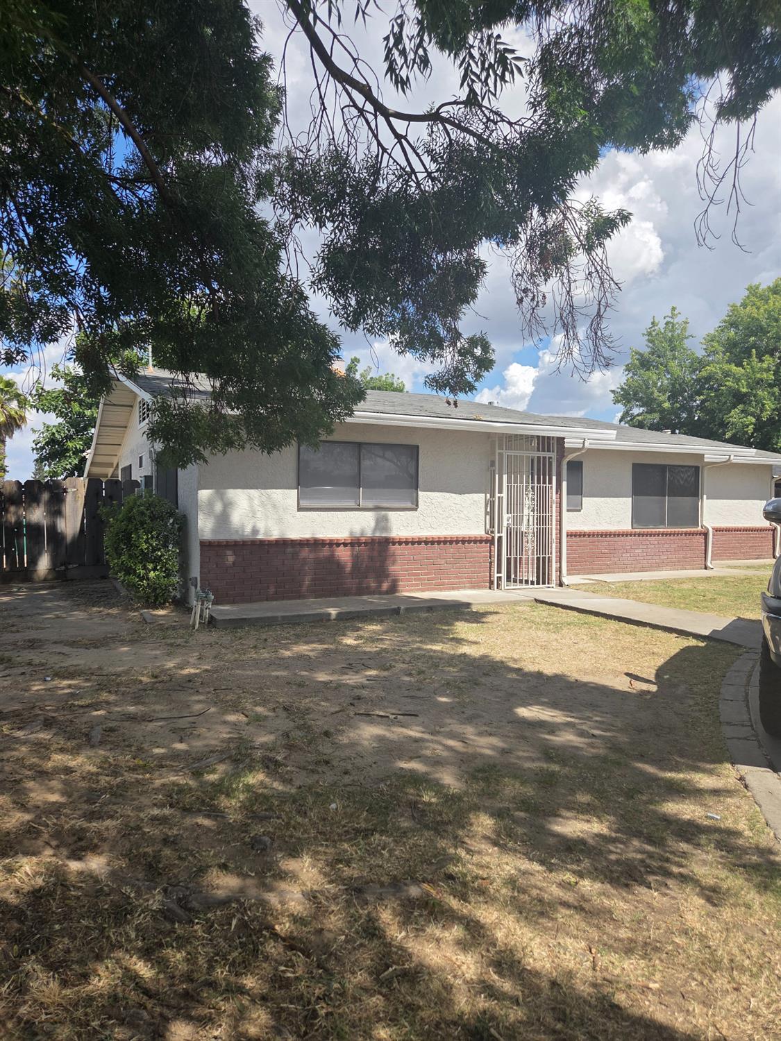 6986 California St, Winton, CA 95388