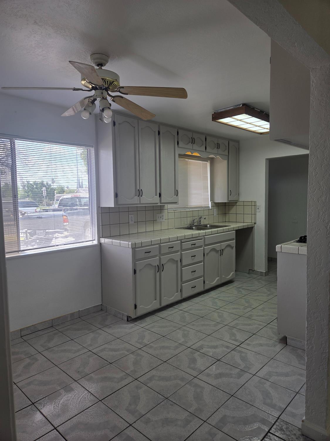 6986 California St, Winton, CA 95388