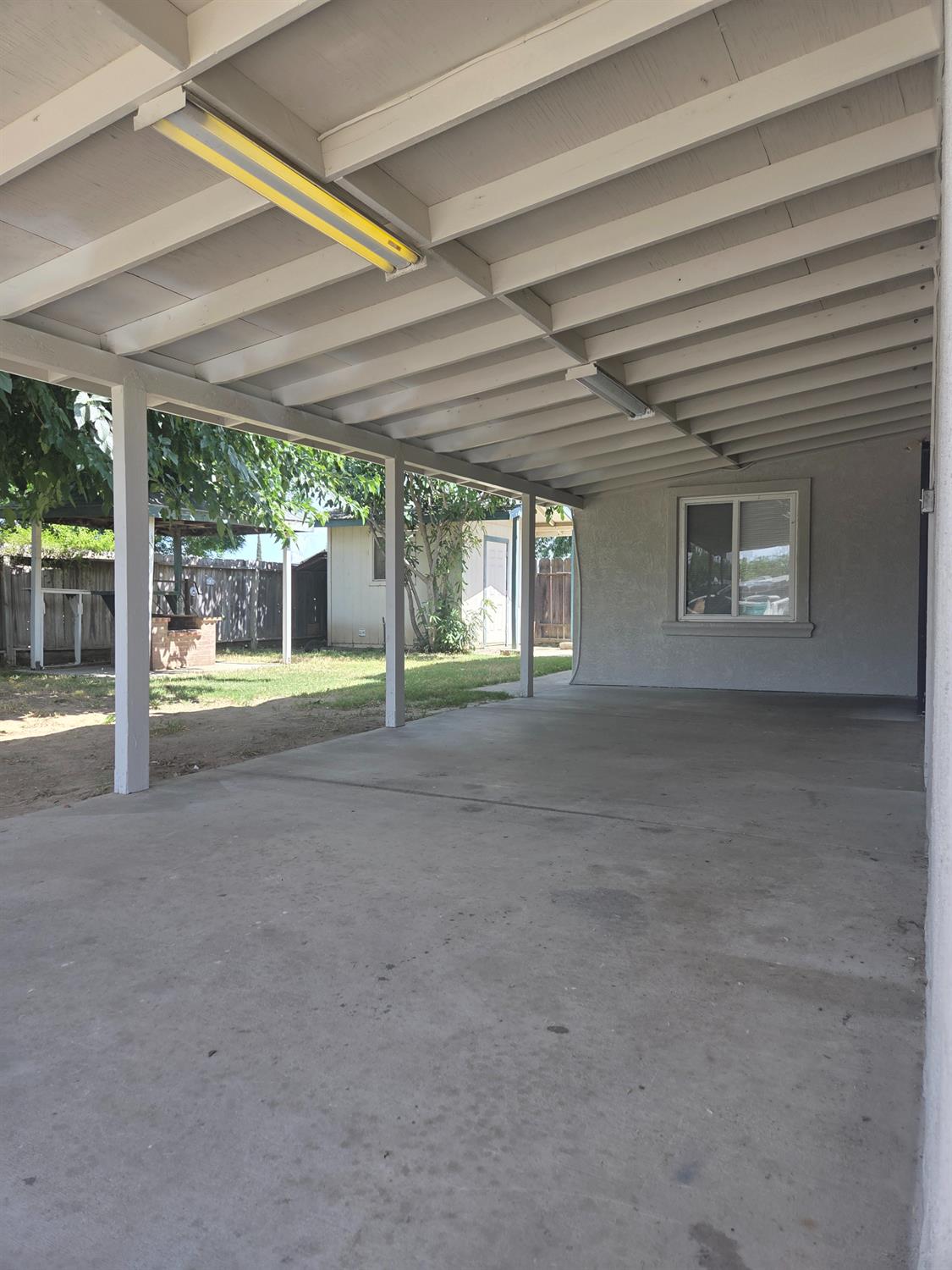 6986 California St, Winton, CA 95388