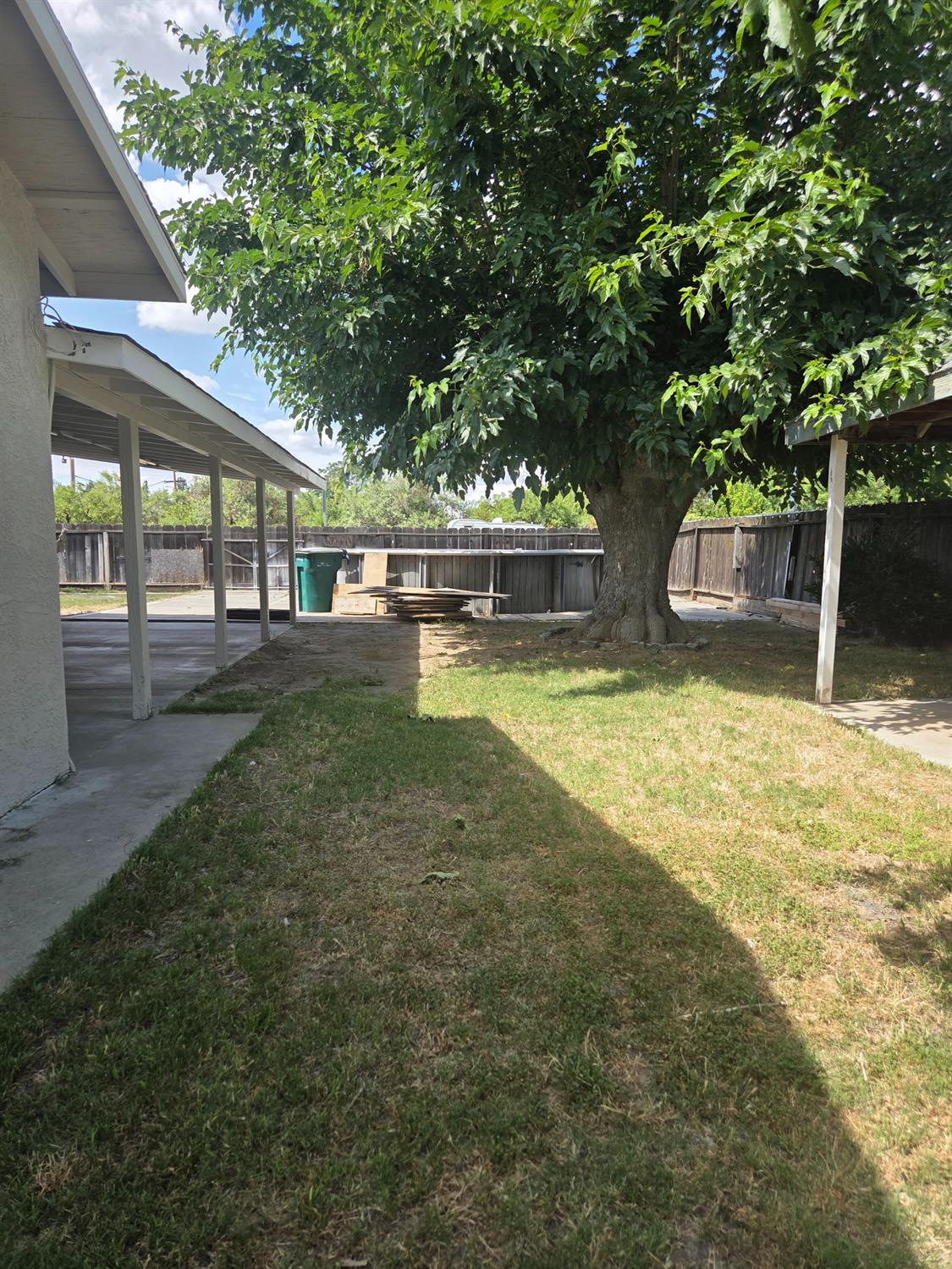 6986 California St, Winton, CA 95388