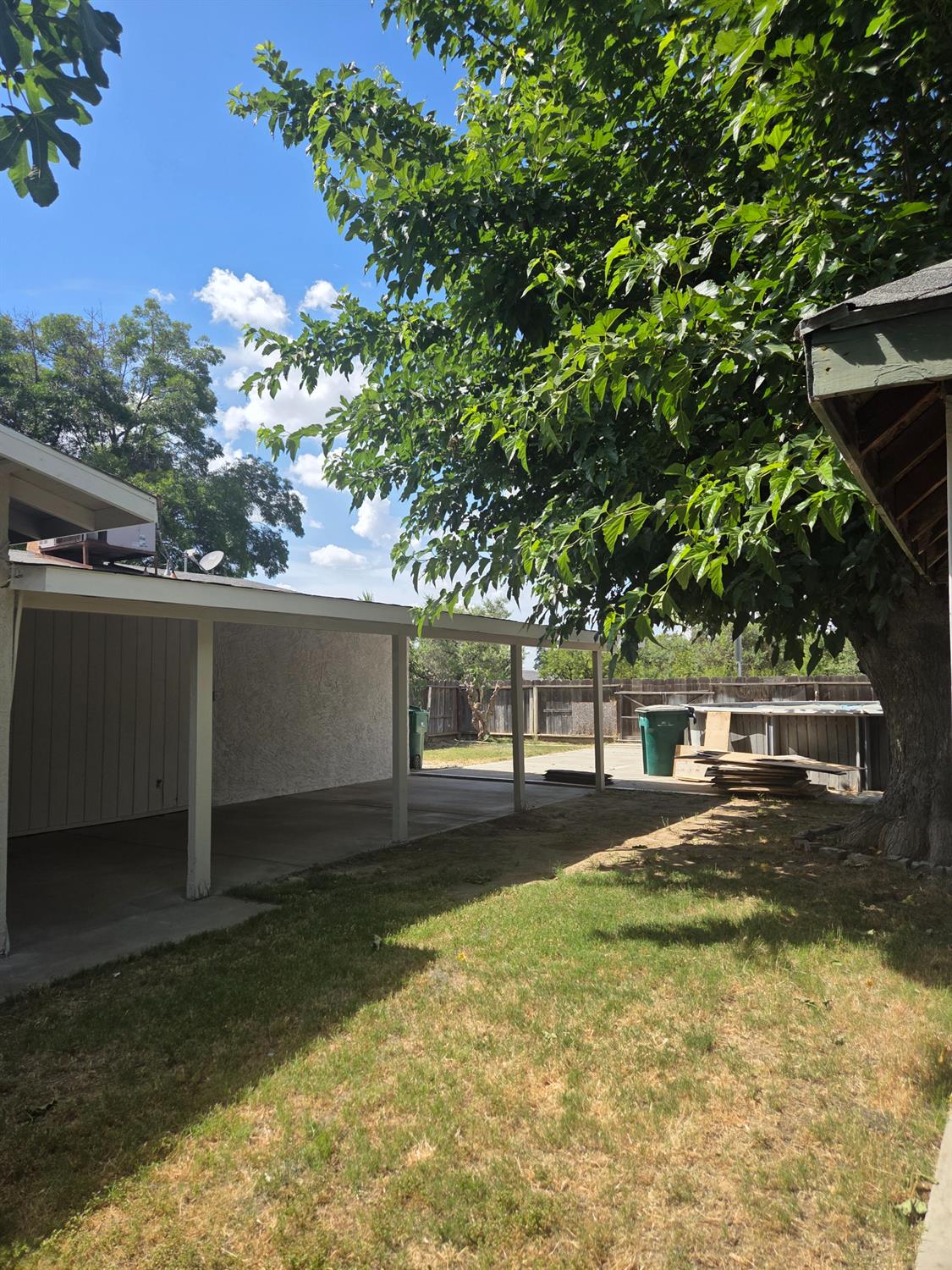 6986 California St, Winton, CA 95388