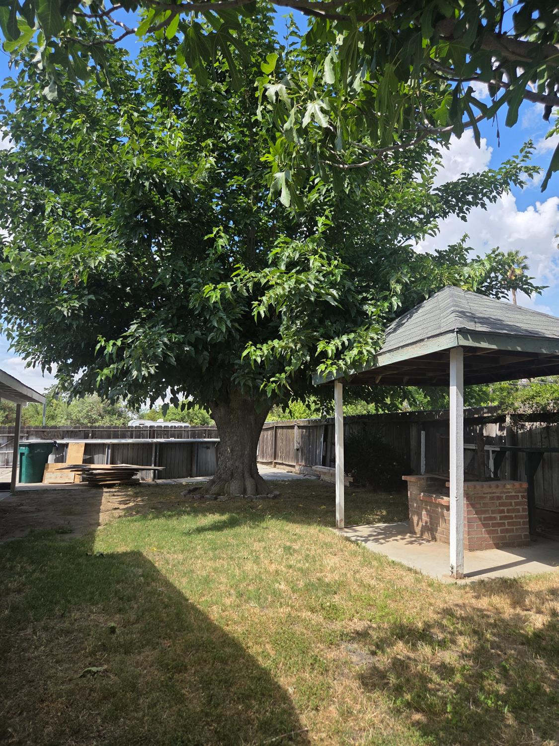 6986 California St, Winton, CA 95388