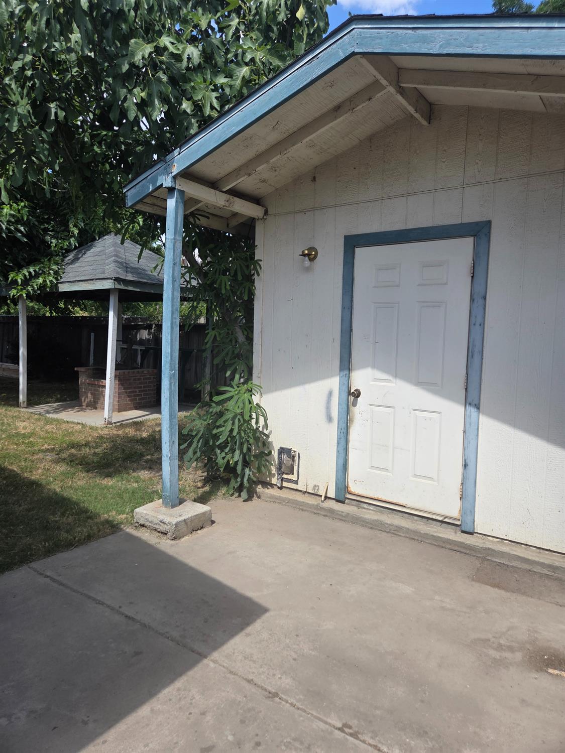 6986 California St, Winton, CA 95388