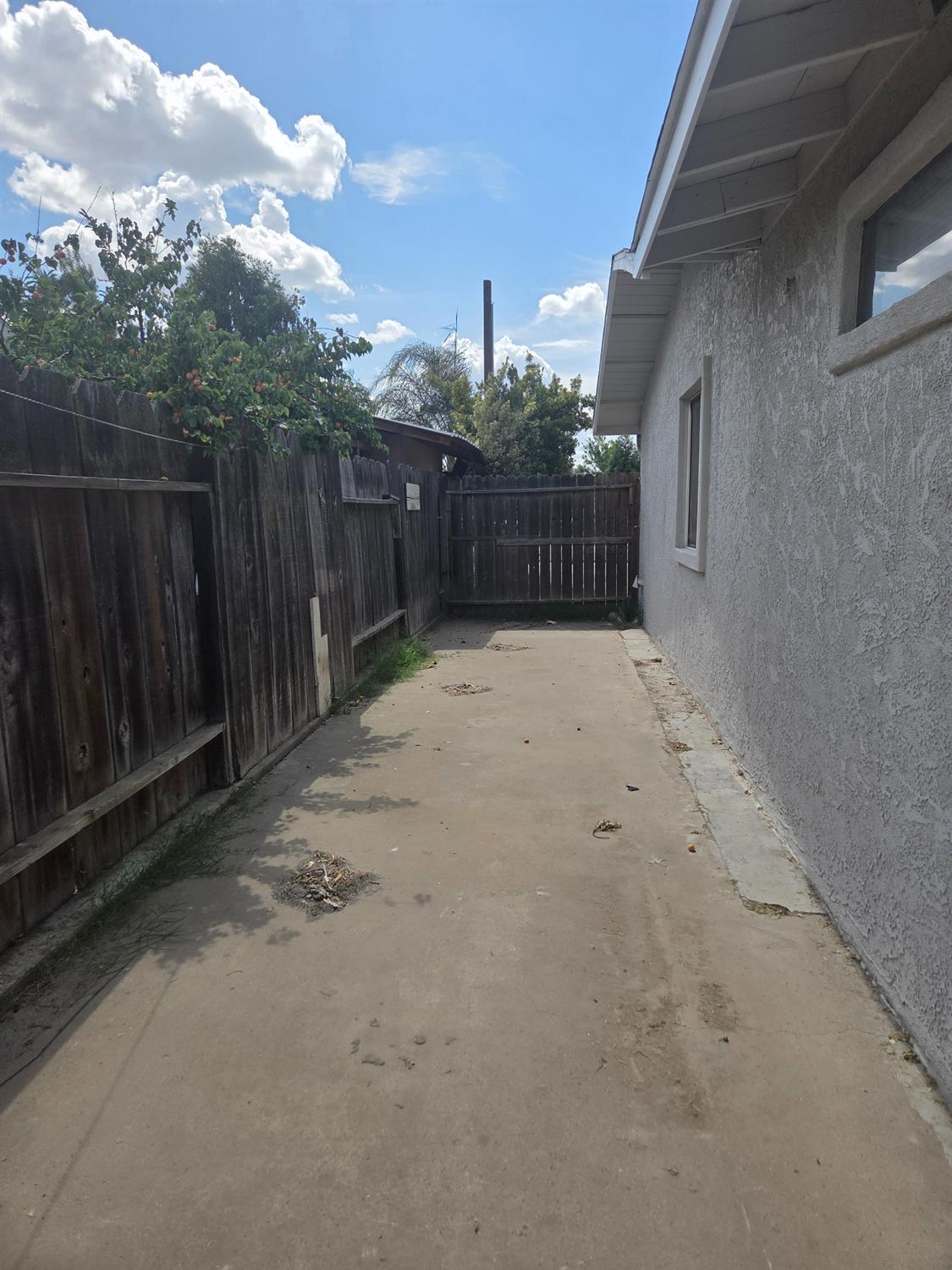 6986 California St, Winton, CA 95388