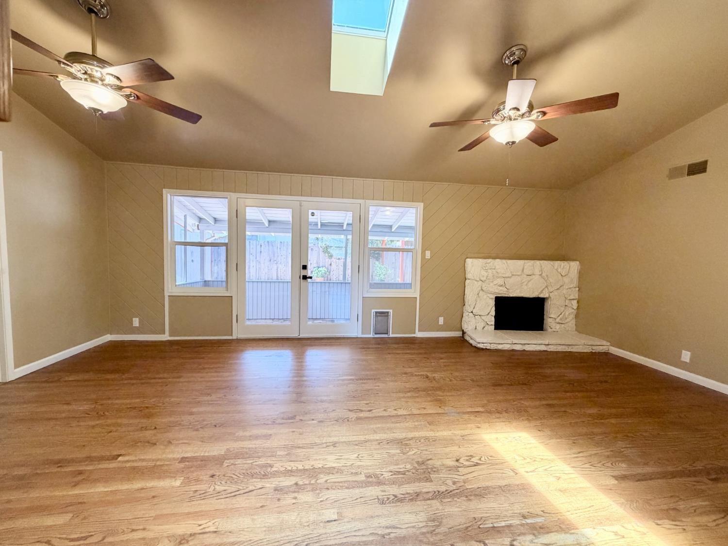 1128 Multnomah Dr, Modesto, CA 95350