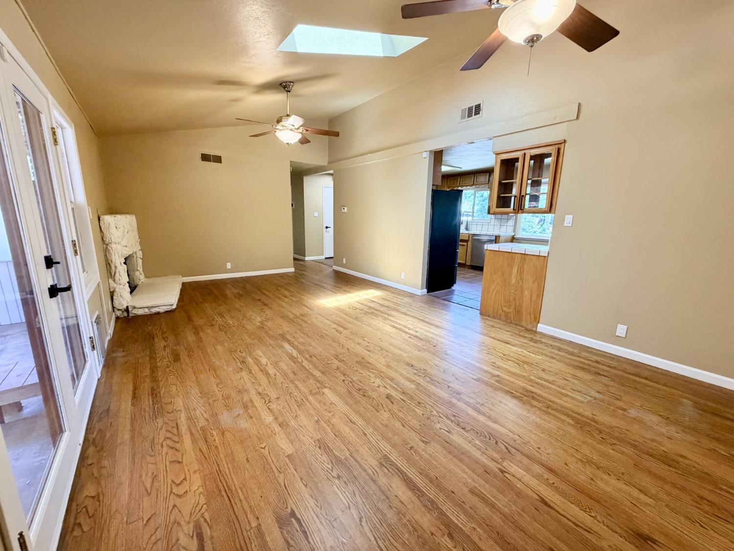 1128 Multnomah Dr, Modesto, CA 95350