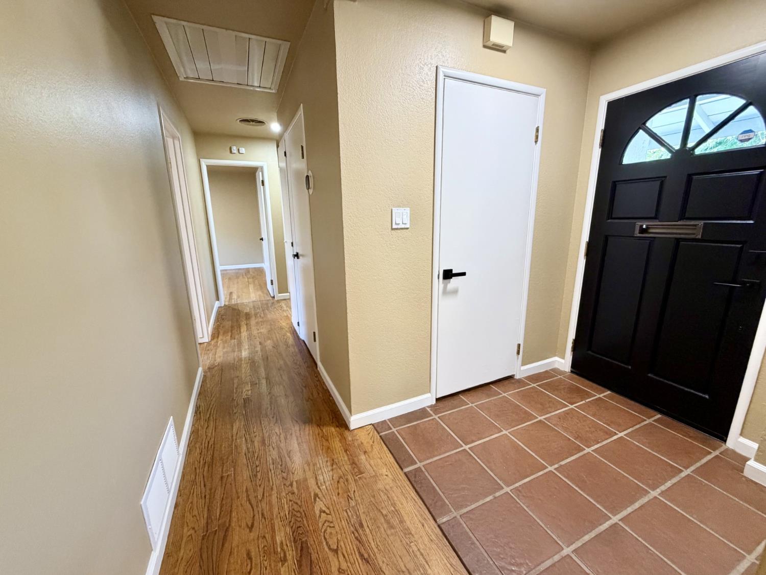 1128 Multnomah Dr, Modesto, CA 95350