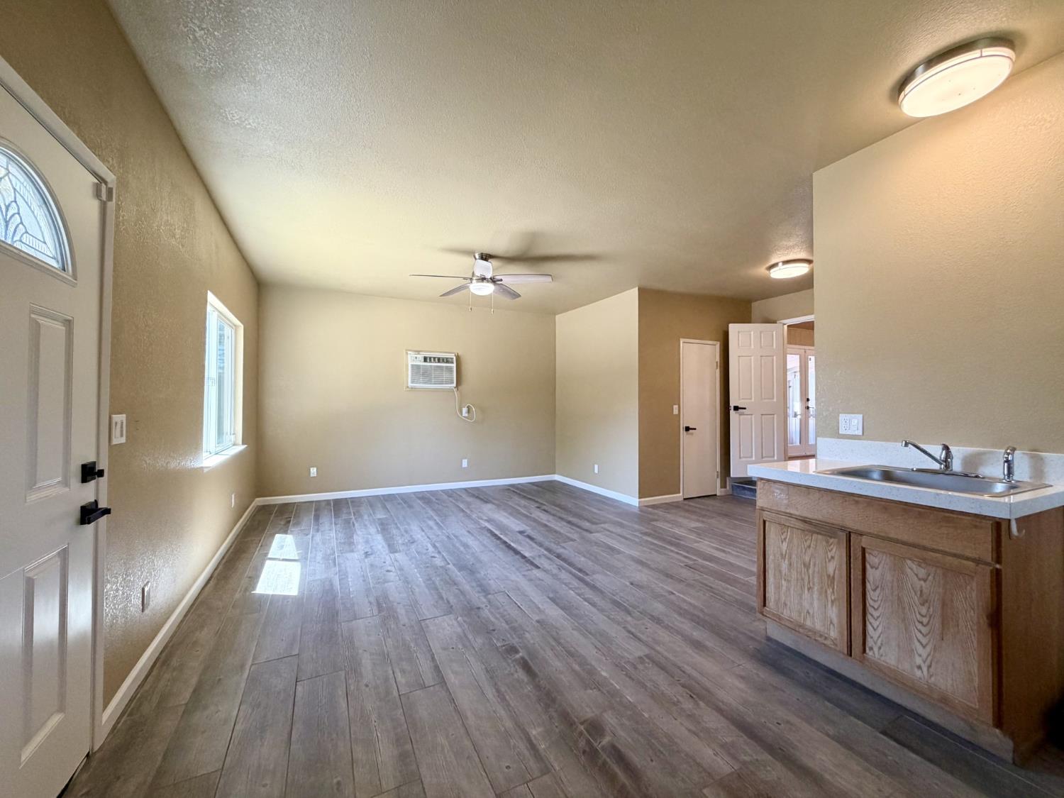 1128 Multnomah Dr, Modesto, CA 95350