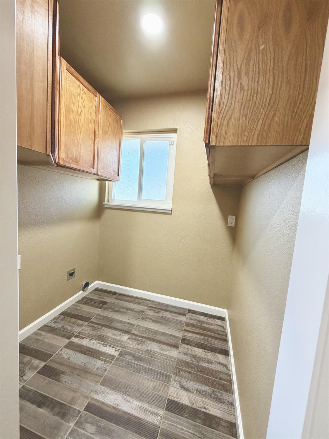 1128 Multnomah Dr, Modesto, CA 95350