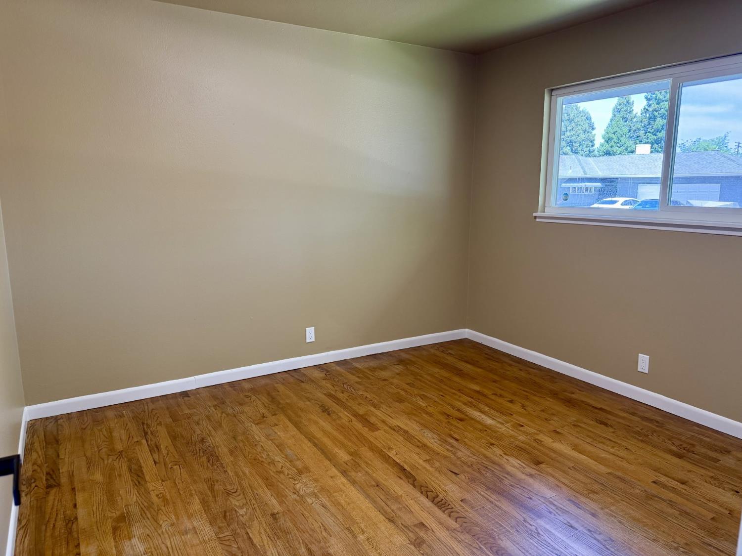 1128 Multnomah Dr, Modesto, CA 95350