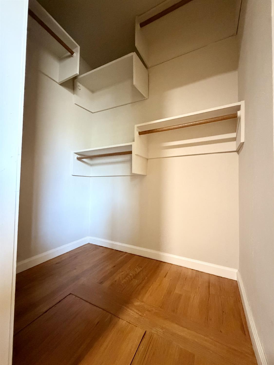 1128 Multnomah Dr, Modesto, CA 95350
