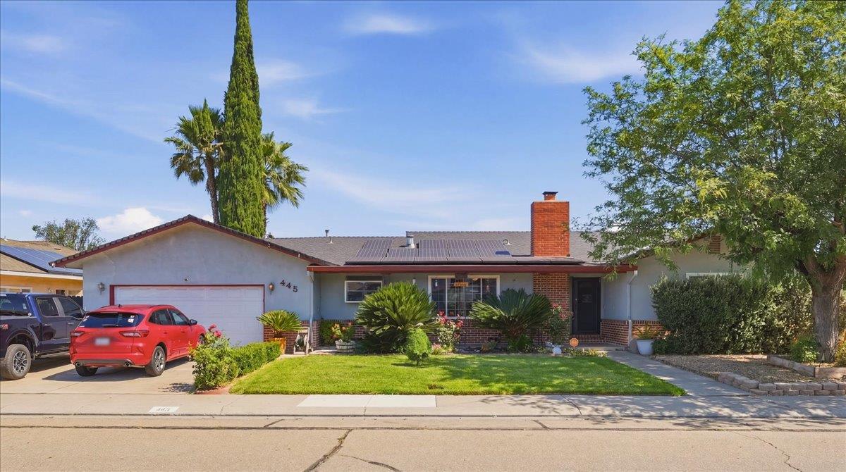 445 Northgate Dr, Manteca, CA 95336