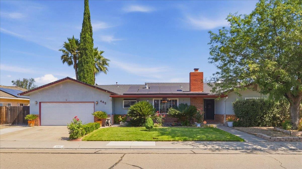 445 Northgate Dr, Manteca, CA 95336