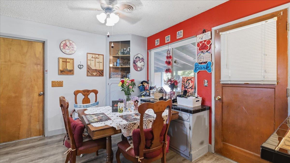 445 Northgate Dr, Manteca, CA 95336