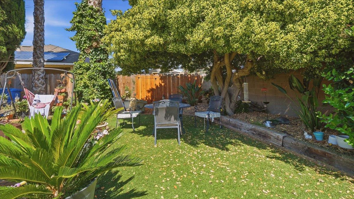 445 Northgate Dr, Manteca, CA 95336