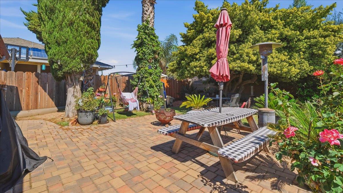 445 Northgate Dr, Manteca, CA 95336