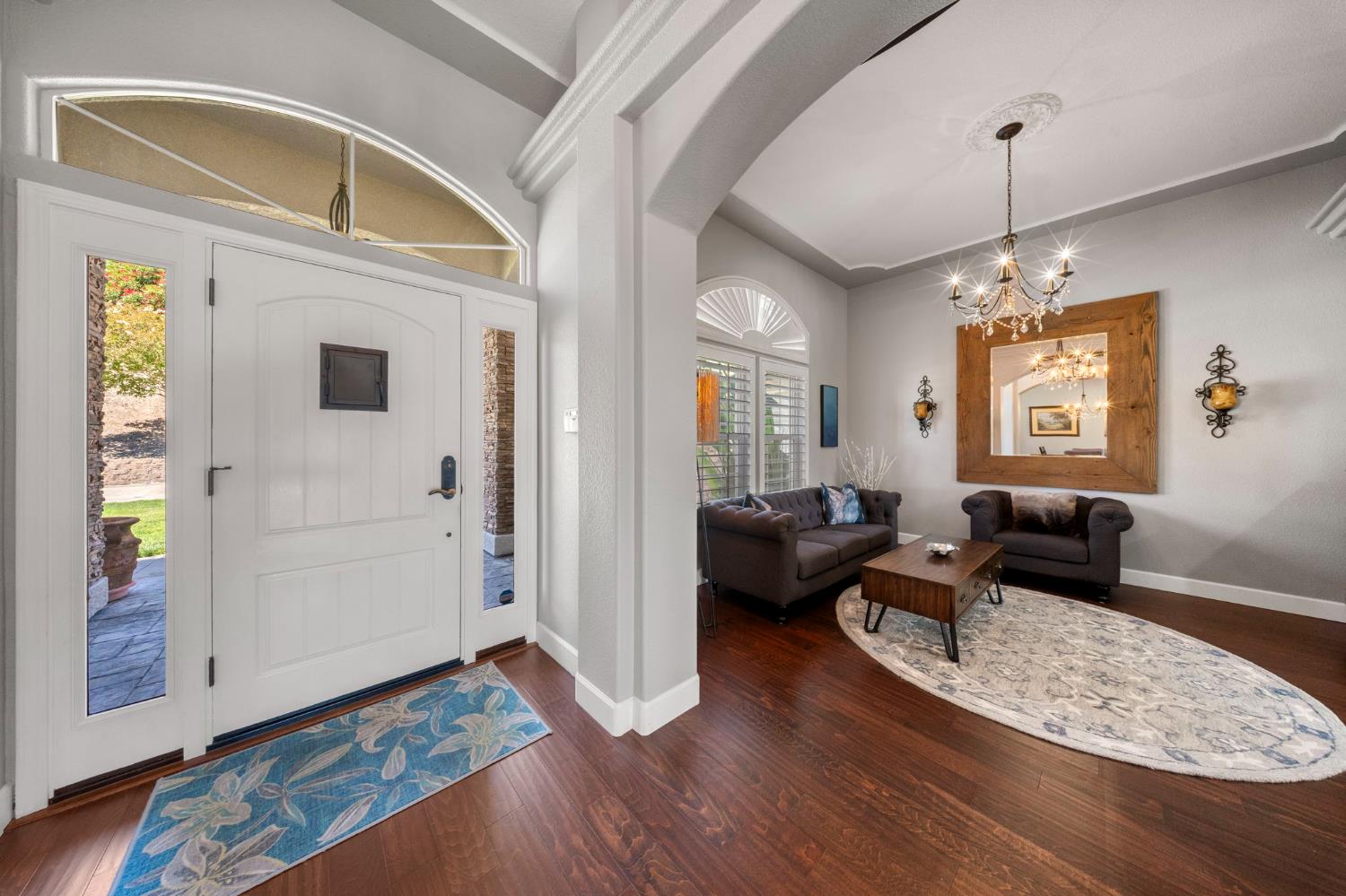 10621 Gibbs Dr, Oakdale, CA 95361