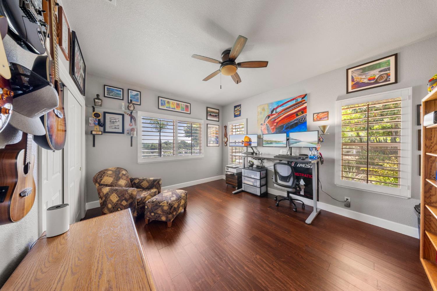 10621 Gibbs Dr, Oakdale, CA 95361