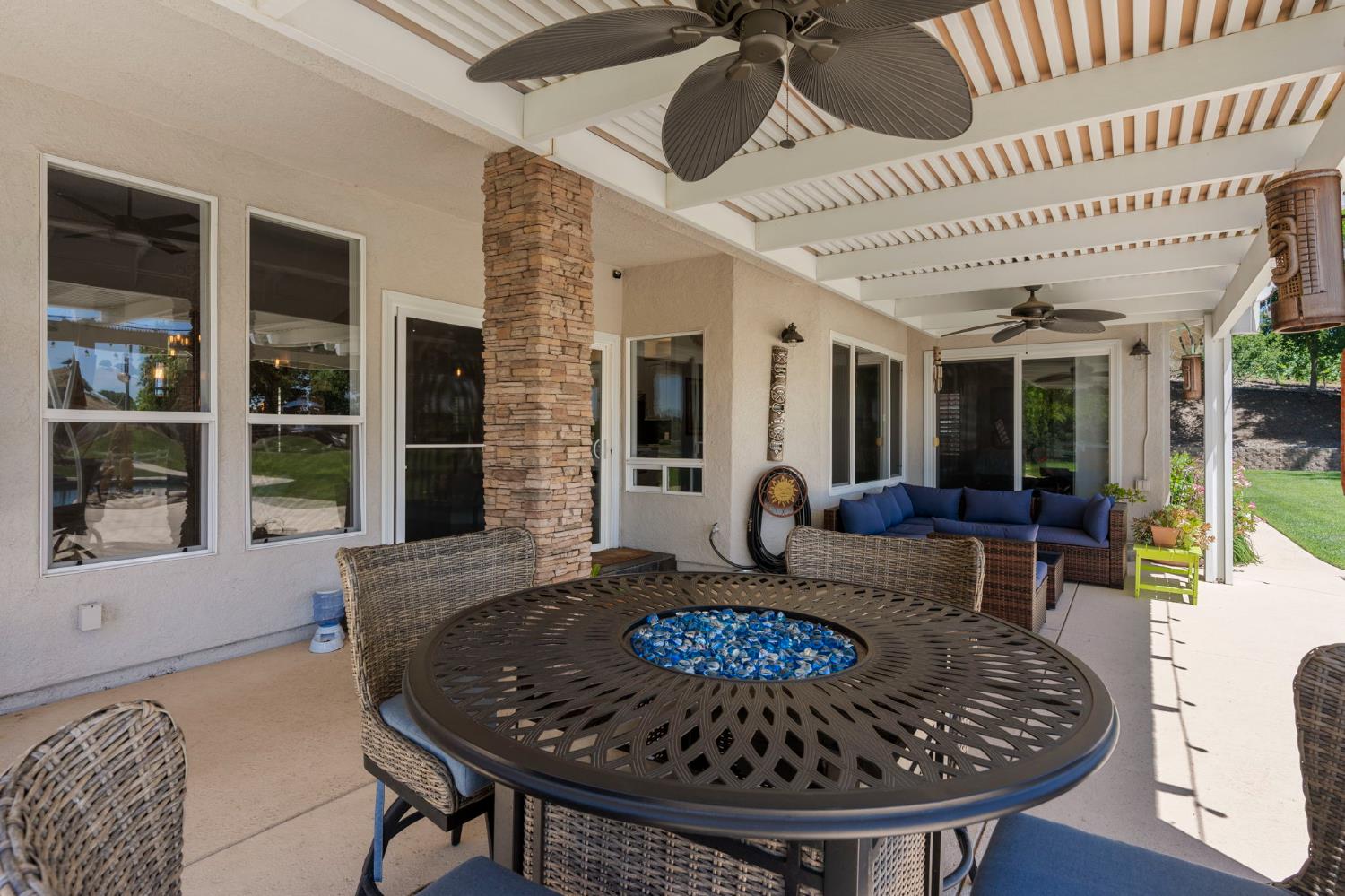 10621 Gibbs Dr, Oakdale, CA 95361