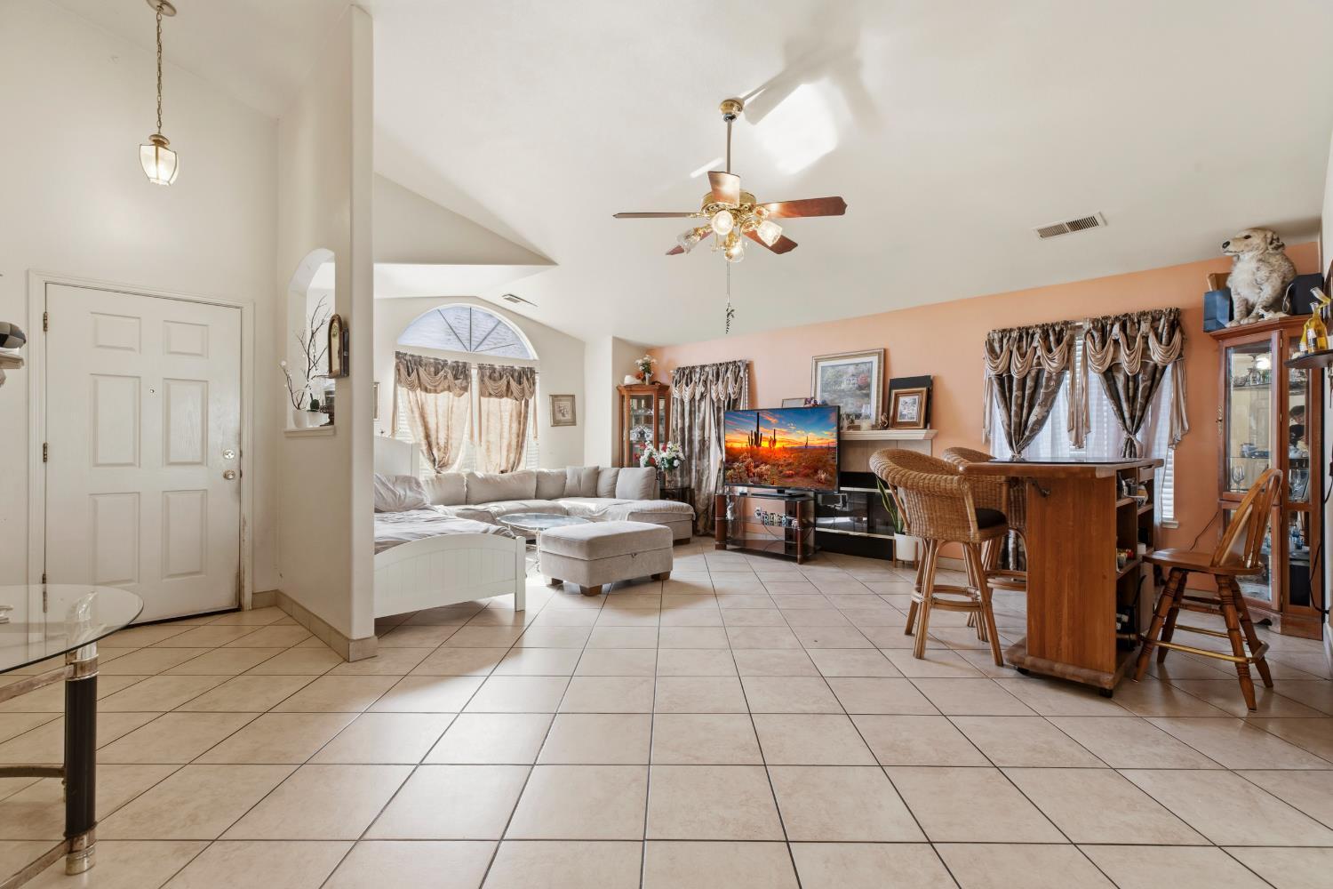 237 Yosemite Meadows Dr, Modesto, CA 95357