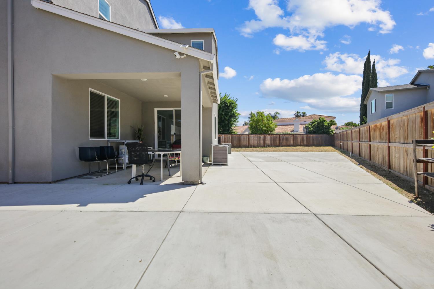 1718 Flaxen Ct, Manteca, CA 95337