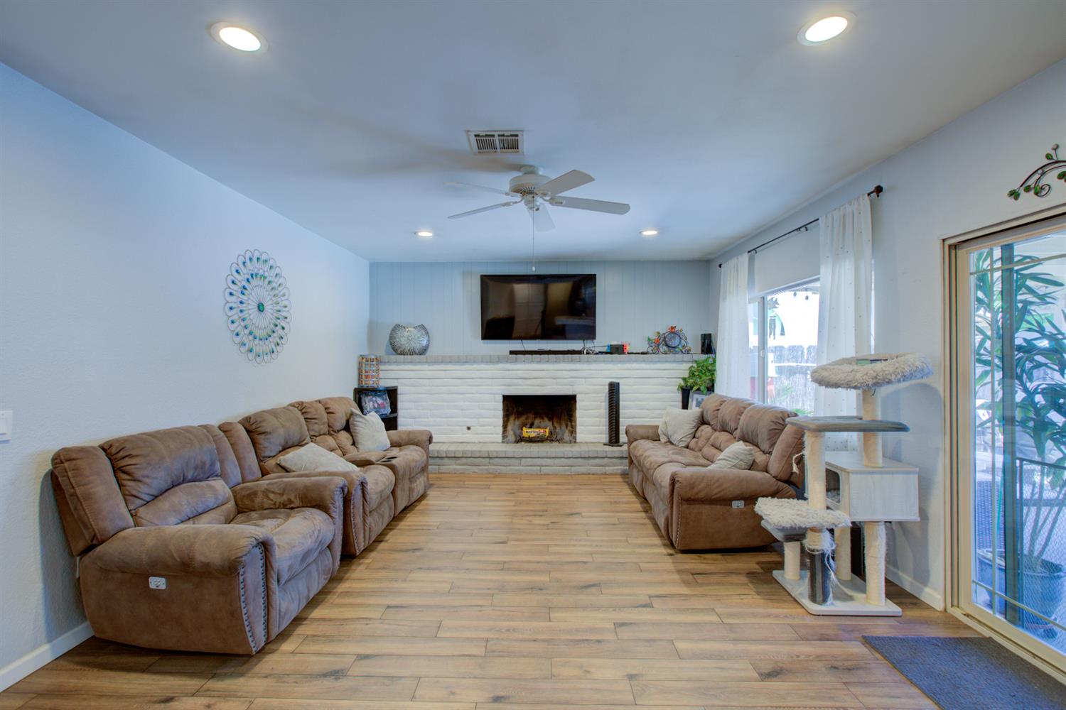 1146 Gregory Ct, Merced, CA 95340