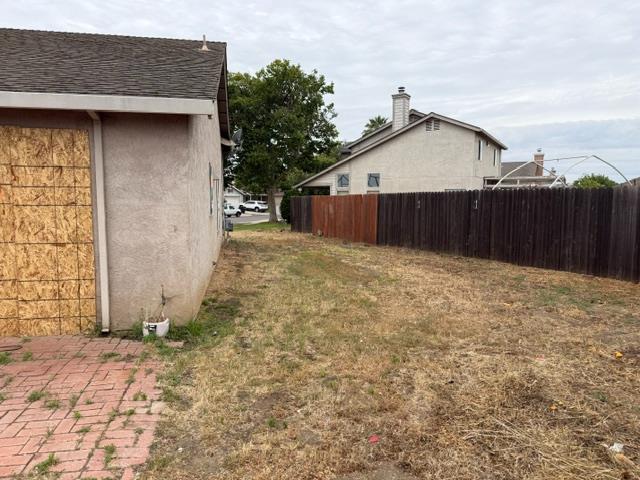1299 Moonlight Dr, Ceres, CA 95307