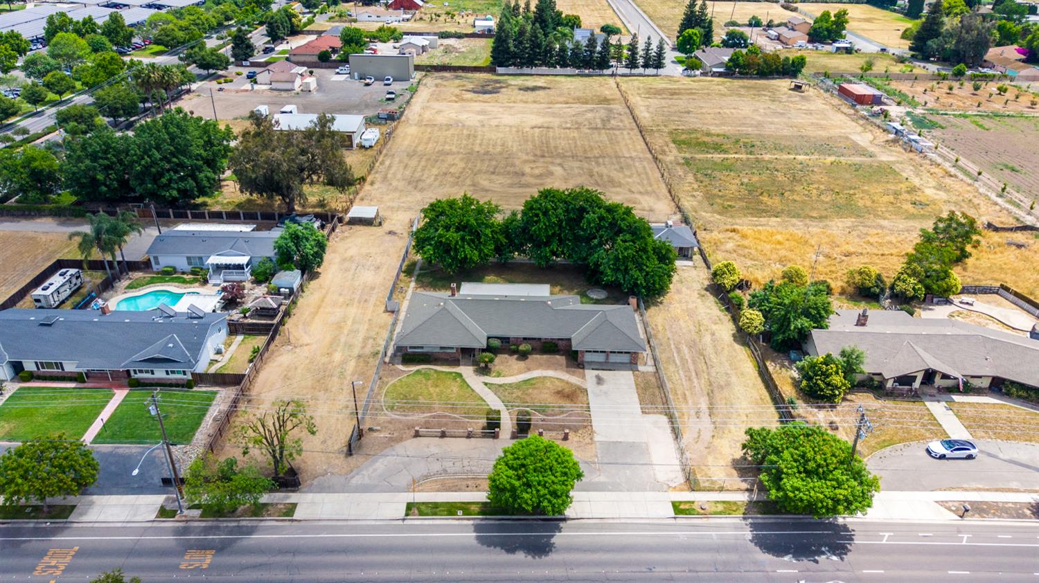 3460 Roselle Ave, Modesto, CA 95355
