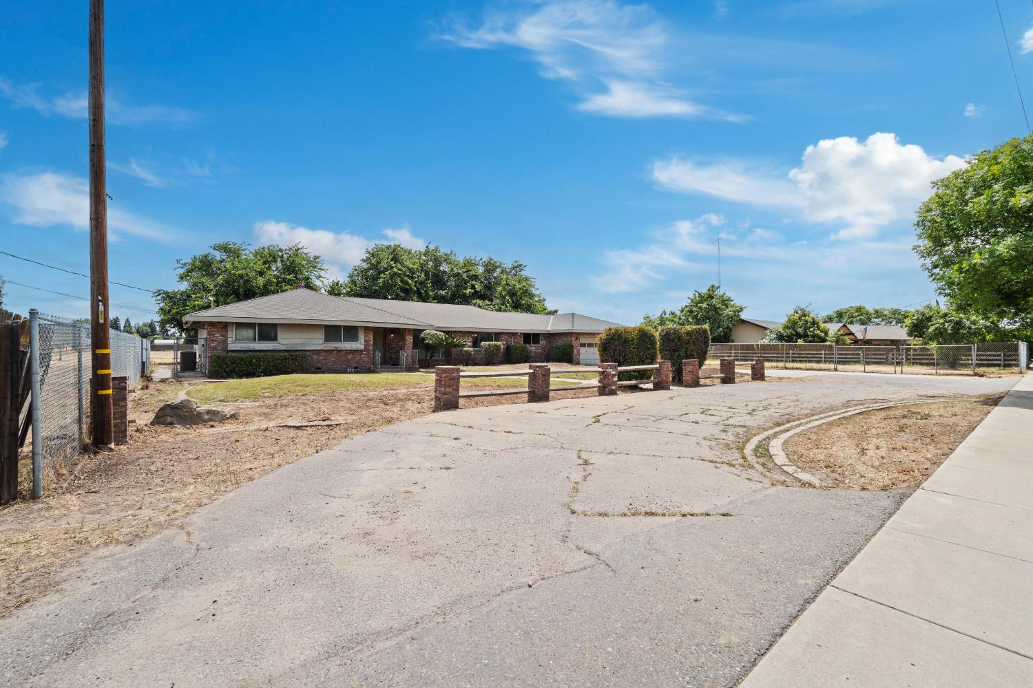 3460 Roselle Ave, Modesto, CA 95355