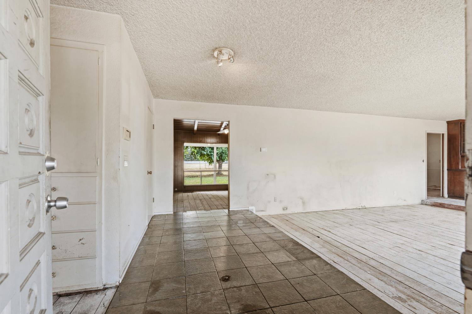 3460 Roselle Ave, Modesto, CA 95355